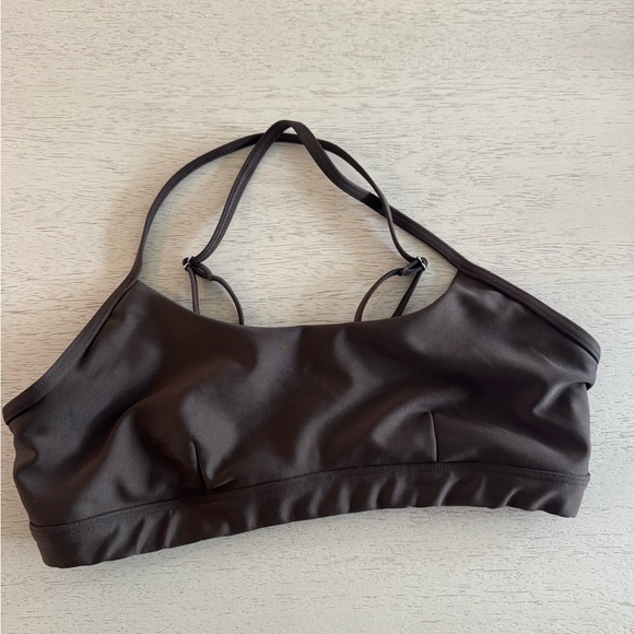 ALO Yoga Airlift Intrigue Bra in Espresso - Picture 4 of 6